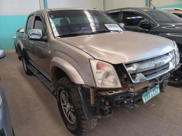 ISUZU DMAX 4X4 LS MT - Image 3
