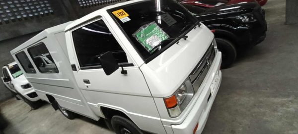 MITSUBISHI L300 CAB & CHASSIS - Image 4