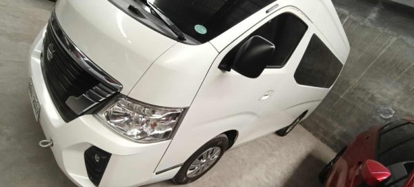 NISSAN URVAN 2.5 PREMIUM MT - Image 3