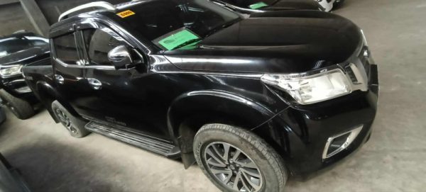 NISSAN NAVARA NP300 4X2 EL MT CALIBRE - Image 4